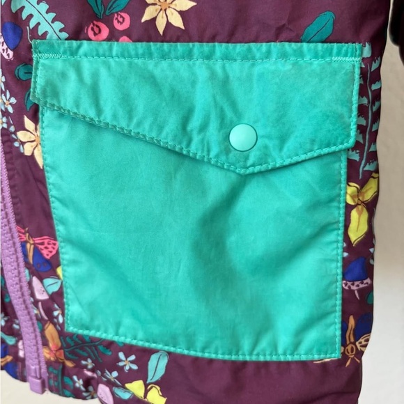 Patagonia Reversible Floral Kids Jacket with Teal Pocket - Picture 6 of 6